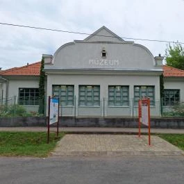 József Attila Emlékház, Balatonszárszó - Külső kép