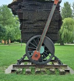 József Attila Emlékmű