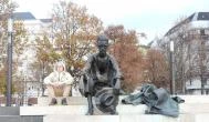 József Attila szobra Budapest - Külső kép