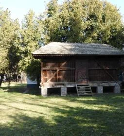 József Attila Városi Könyvtár és Múzeum