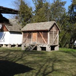 József Attila Városi Könyvtár és Múzeum, Makó - Külső kép