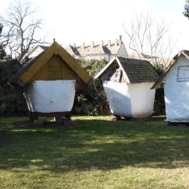 József Attila Városi Könyvtár és Múzeum, Makó - Külső kép