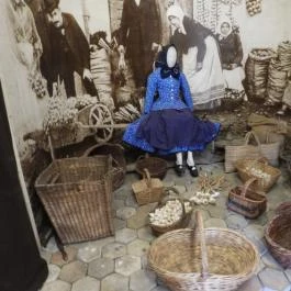 József Attila Városi Könyvtár és Múzeum, Makó - Belső