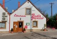 Judit Étterem, Borozó & Panzió Hajós