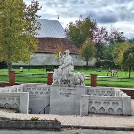 Juhász-kút Ricse - Külső kép