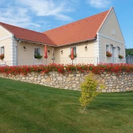 Kaáli Autó-Motor Múzeum Dörgicse - Külső kép