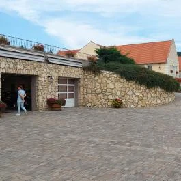 Kaáli Autó-Motor Múzeum Dörgicse - Külső kép