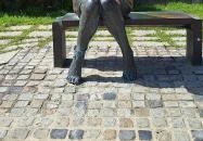 Kalap alatt - szobor Szeged