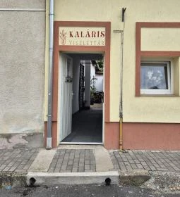 Kaláris Viselettár