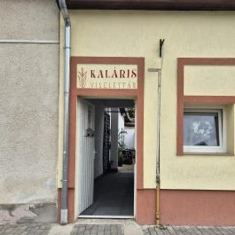 Kaláris Viselettár Szécsény - Külső kép