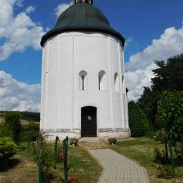 Kallósdi kerektemplom Kallósd - Külső kép