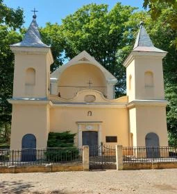 Kálvária & Szentsír kápolna