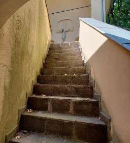 Kálvária & Szentsír kápolna