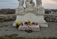 Kálvária-szoborcsoport Tata