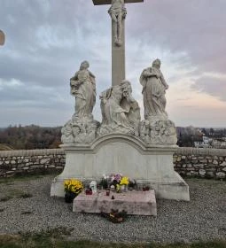 Kálvária-szoborcsoport