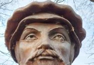 Kálvin János mellszobor Kunhegyes