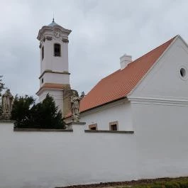 Kamalduli Remeteség Oroszlány-Majkpuszta - Külső kép