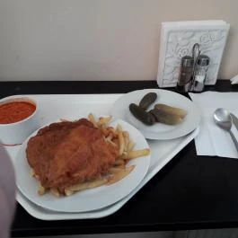 Kantin Falatozó Budaörs - Étel/ital
