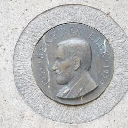 Kányádi Sándor emlékkő & Elek apó kútja, Budapest - Egyéb