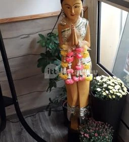 Kao Niaw Ping Kai Restaurant