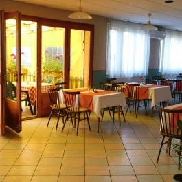 Kápolnai Autós Vendéglő Kápolna - Belső