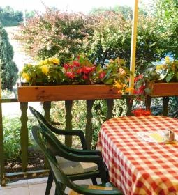 Kápolnai Autós Vendéglő