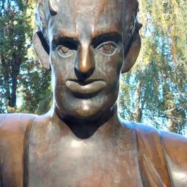 Karinthy Frigyes szobra, Siófok - Egyéb