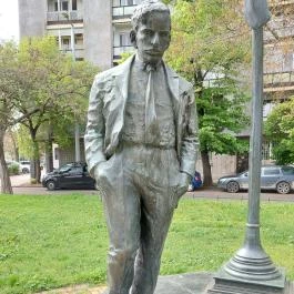 Karinthy Frigyes-emlékmű, Budapest - Egyéb