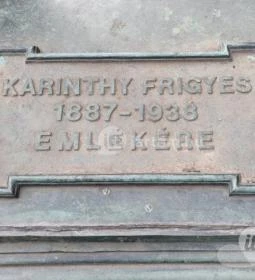 Karinthy Frigyes-emlékmű