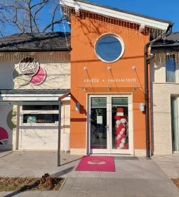 Karl Kávézó Fagylaltozó