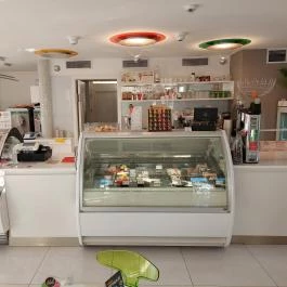 Karl Kávézó Fagylaltozó Dunaharaszti - Belső