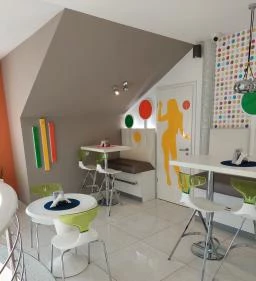 Karl Kávézó Fagylaltozó