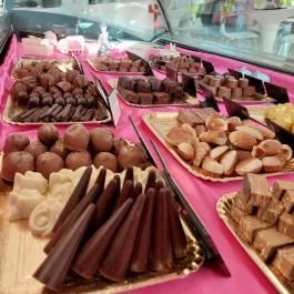 Karl Kávézó Fagylaltozó Dunaharaszti - Étel/ital