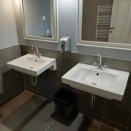 Károlyi-kastély étterem, Fehérvárcsurgó - Mosdó