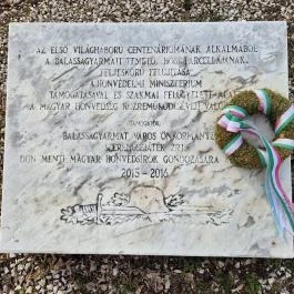 Katonatemető Balassagyarmat - Külső kép