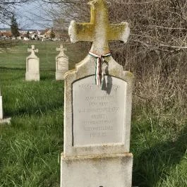 Katonatemető Balassagyarmat - Külső kép