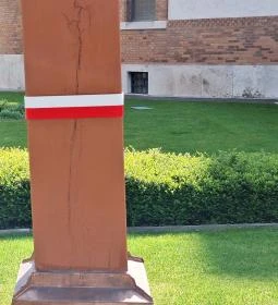 Katyni áldozatok emlékére