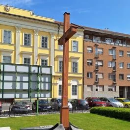 Katyni áldozatok emlékére Szeged - Külső kép