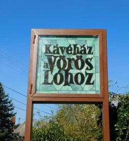 Kávéház a Vörös Lóhoz