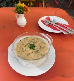 Kávéház a Vörös Lóhoz