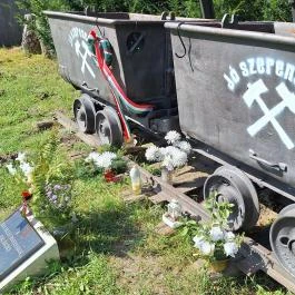 Kecskédi bányászok emlékére, Kecskéd - Egyéb