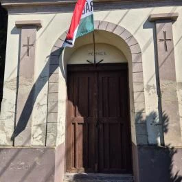 Kecskédi harangláb Kenyeri - Külső kép