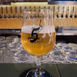 KEG Sörművház Budapest - Étel/ital