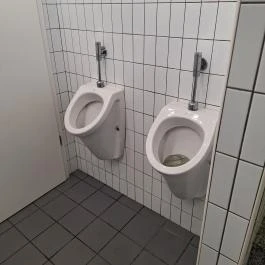 KEG Sörművház Budapest - Mosdó