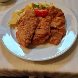 Kék Duna étterem Lipót - Étel/ital