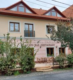 Kék Öböl Étterem & Panzió