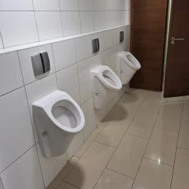 Kékes Zöld Étterem Gyöngyös - Mosdó