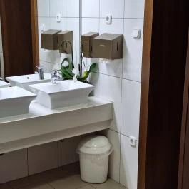 Kékes Zöld Étterem Gyöngyös - Mosdó