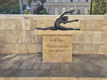 Keleti Ágnes szobra Budapest