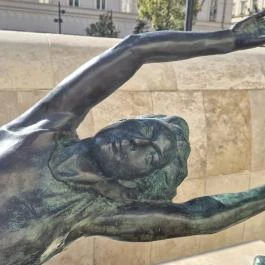 Keleti Ágnes szobra Budapest - Külső kép
